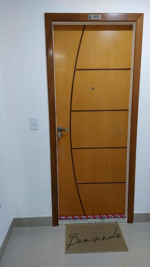 Praia do Morro: Beachfront Apartment with Pool and Wi-Fi Guarapari Exterior photo