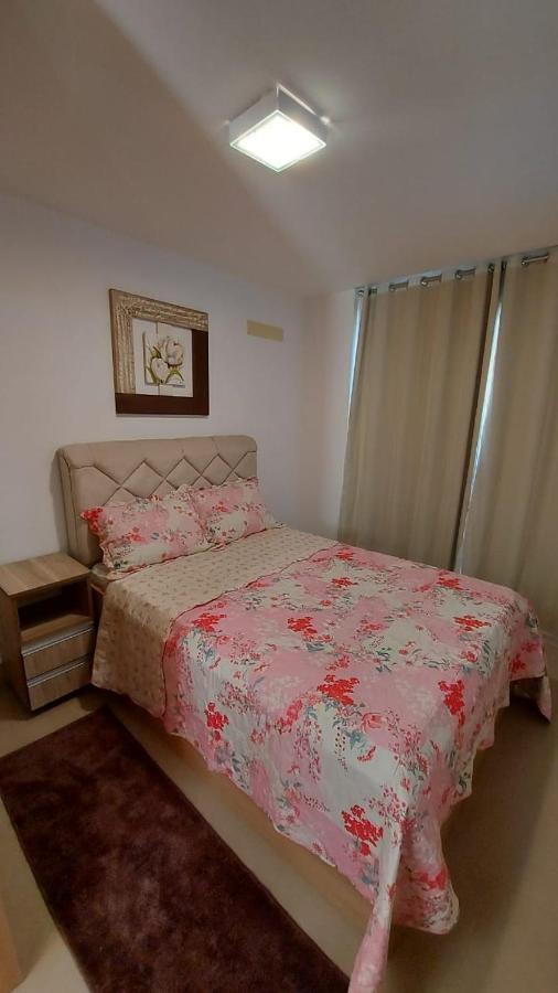 Praia do Morro: Beachfront Apartment with Pool and Wi-Fi Guarapari Exterior photo