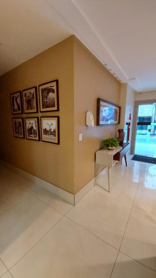 Praia do Morro: Beachfront Apartment with Pool and Wi-Fi Guarapari Exterior photo