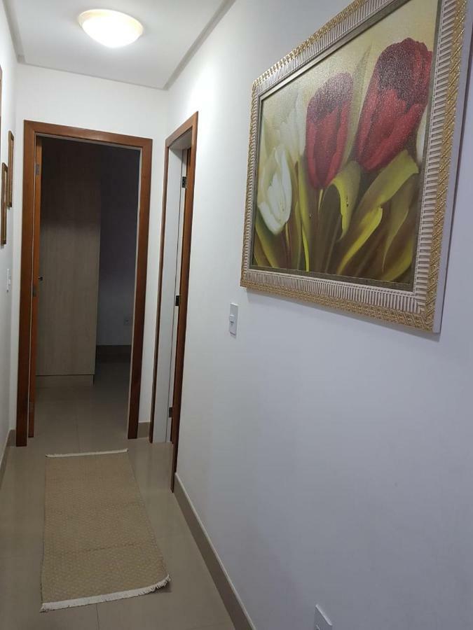Praia do Morro: Beachfront Apartment with Pool and Wi-Fi Guarapari Exterior photo