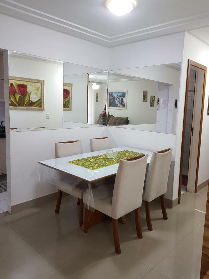 Praia do Morro: Beachfront Apartment with Pool and Wi-Fi Guarapari Exterior photo