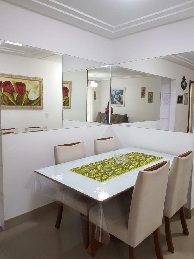 Praia do Morro: Beachfront Apartment with Pool and Wi-Fi Guarapari Exterior photo