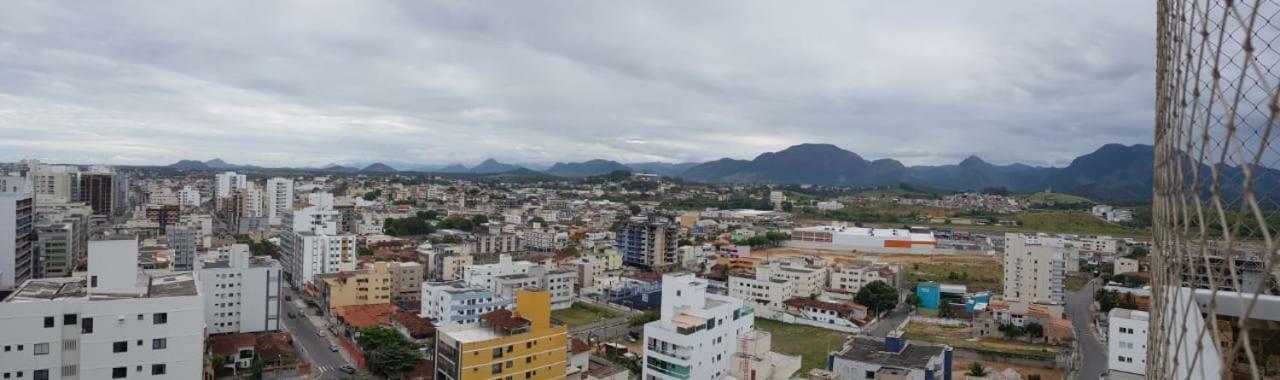 Praia do Morro: Beachfront Apartment with Pool and Wi-Fi Guarapari Exterior photo